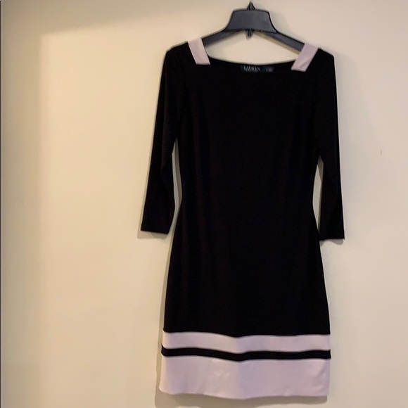 Dress - Picture 1 of 3